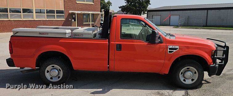 image for item DY8148 2009 Ford F250 Super Duty pickup truck