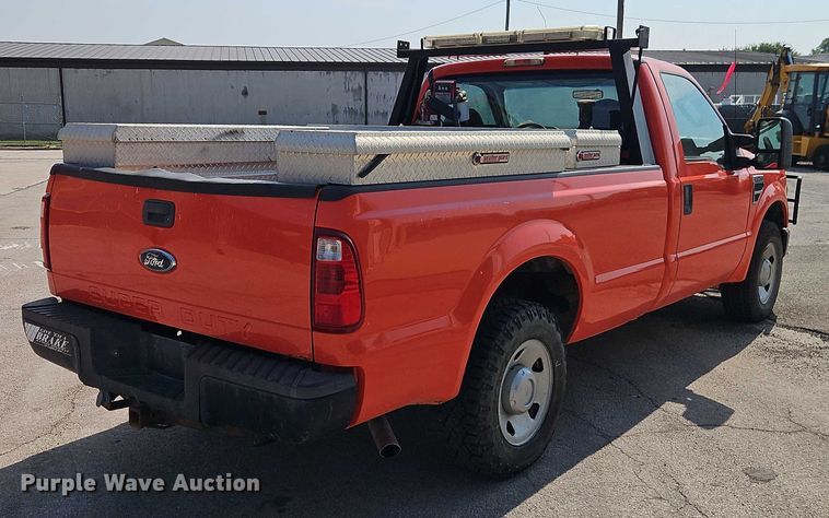 image for item DY8148 2009 Ford F250 Super Duty pickup truck