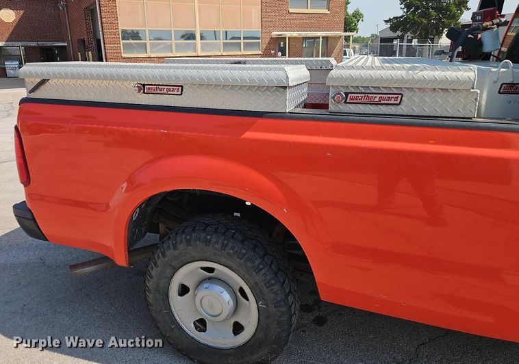 image for item DY8148 2009 Ford F250 Super Duty pickup truck