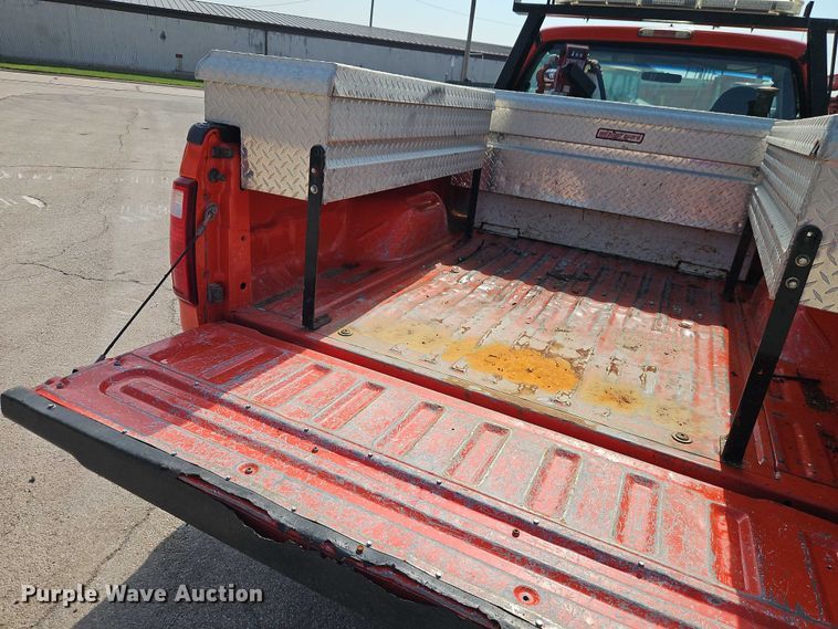 image for item DY8148 2009 Ford F250 Super Duty pickup truck