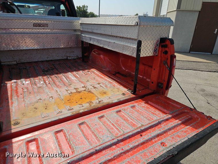 image for item DY8148 2009 Ford F250 Super Duty pickup truck