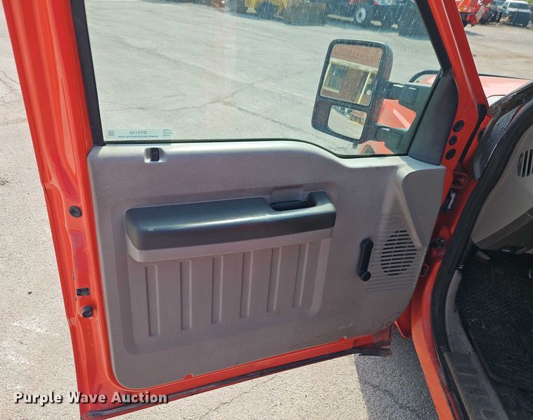 image for item DY8148 2009 Ford F250 Super Duty pickup truck