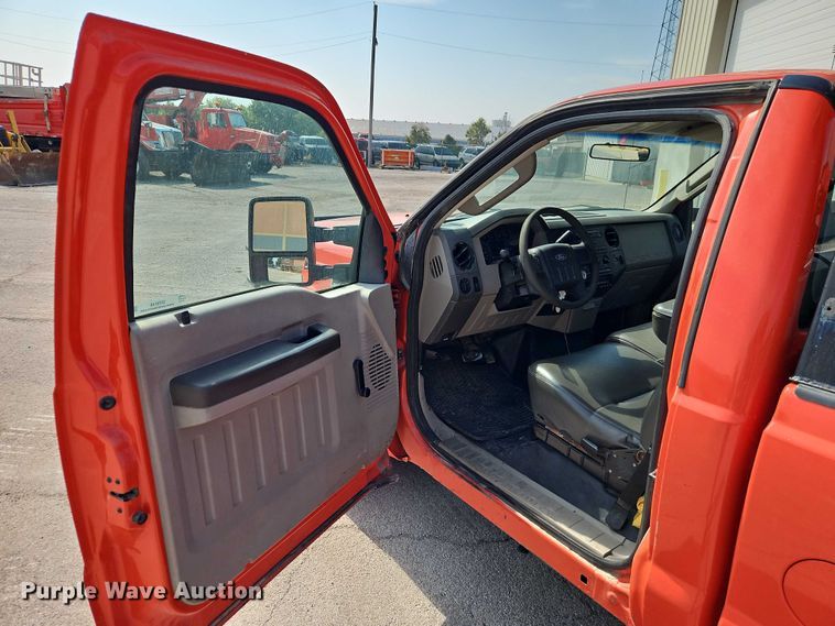 image for item DY8148 2009 Ford F250 Super Duty pickup truck