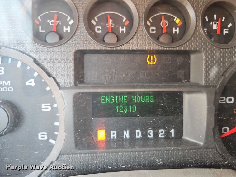 image for item DY8148 2009 Ford F250 Super Duty pickup truck