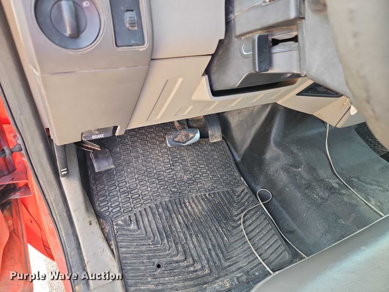 image for item DY8148 2009 Ford F250 Super Duty pickup truck