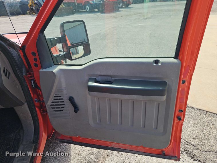 image for item DY8148 2009 Ford F250 Super Duty pickup truck