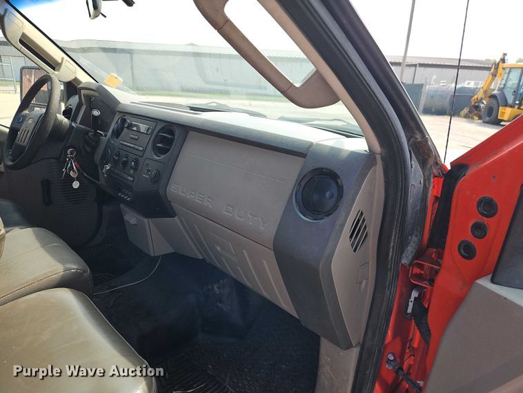 image for item DY8148 2009 Ford F250 Super Duty pickup truck