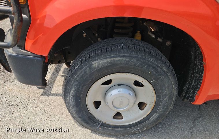 image for item DY8148 2009 Ford F250 Super Duty pickup truck