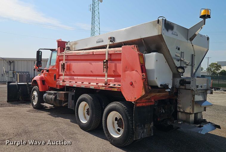 image for item DY8149 2005 International 7400 dump truck