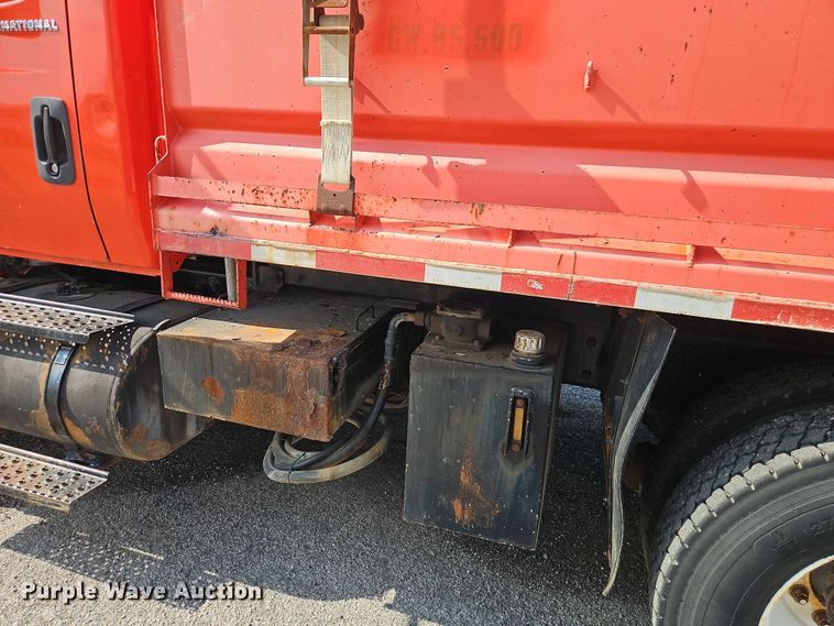 image for item DY8149 2005 International 7400 dump truck
