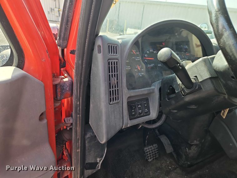 image for item DY8149 2005 International 7400 dump truck