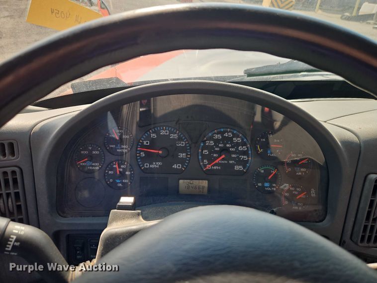 image for item DY8149 2005 International 7400 dump truck