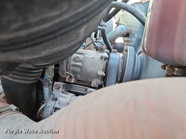 image for item DY8149 2005 International 7400 dump truck