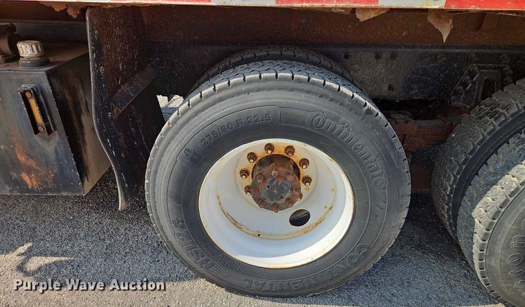 image for item DY8149 2005 International 7400 dump truck