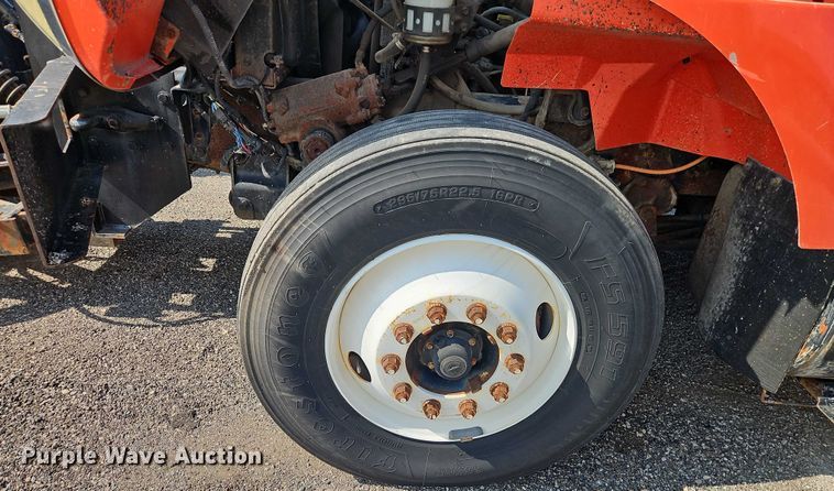 image for item DY8149 2005 International 7400 dump truck