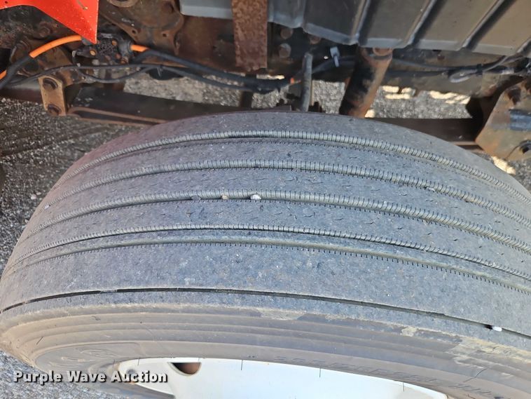 image for item DY8149 2005 International 7400 dump truck