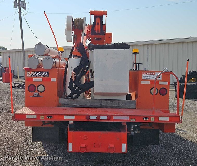 image for item DY8150 2000 Ford F550 bucket truck