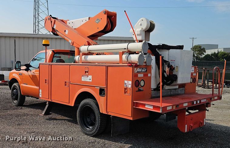 image for item DY8150 2000 Ford F550 bucket truck