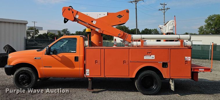 image for item DY8150 2000 Ford F550 bucket truck
