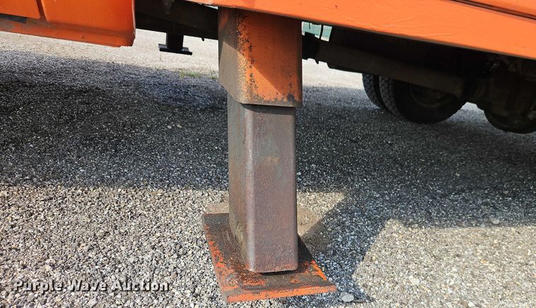 image for item DY8150 2000 Ford F550 bucket truck