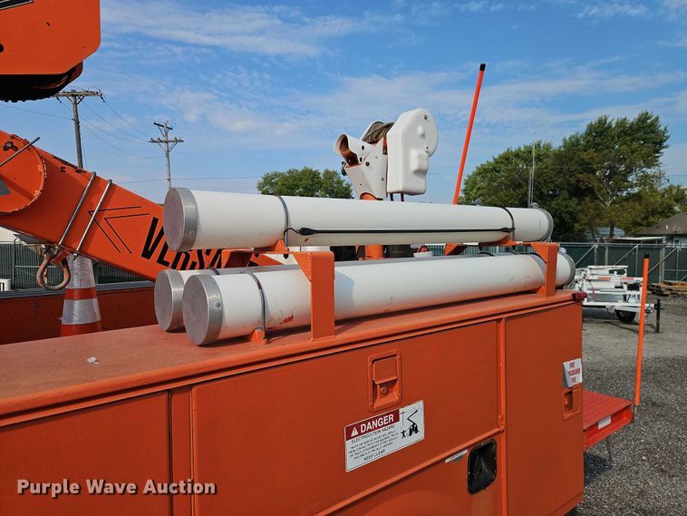 image for item DY8150 2000 Ford F550 bucket truck