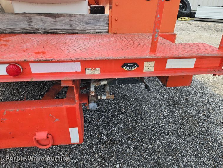 image for item DY8150 2000 Ford F550 bucket truck