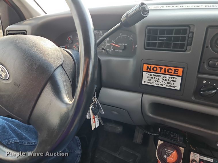 image for item DY8150 2000 Ford F550 bucket truck