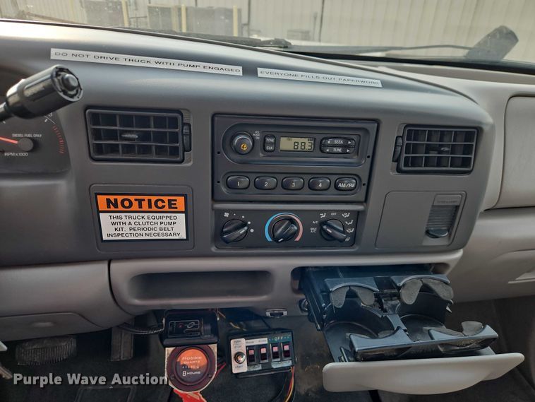 image for item DY8150 2000 Ford F550 bucket truck