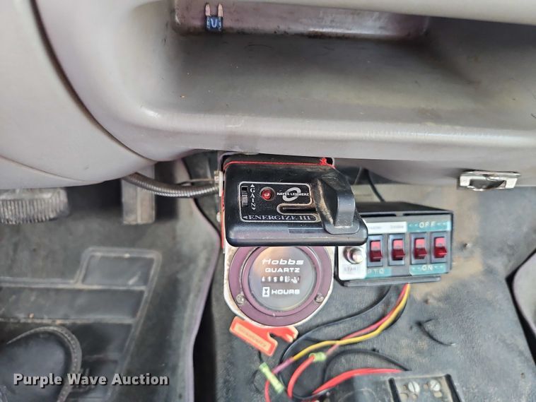 image for item DY8150 2000 Ford F550 bucket truck