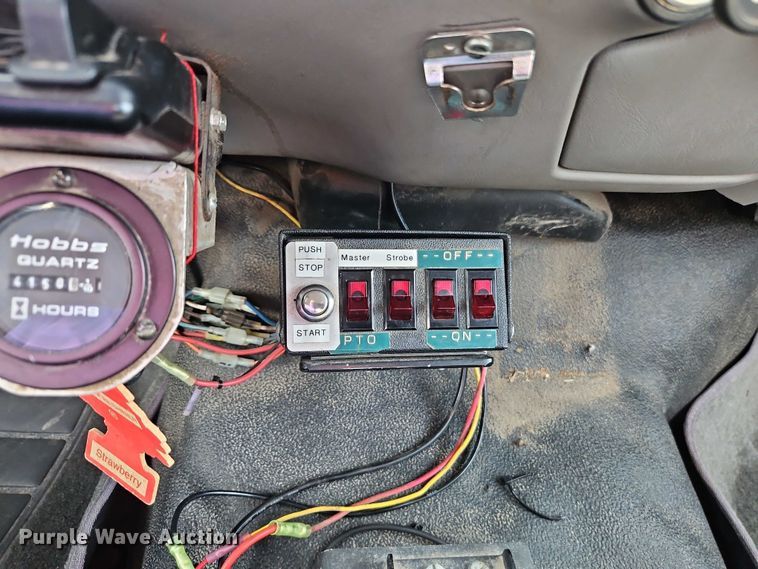 image for item DY8150 2000 Ford F550 bucket truck