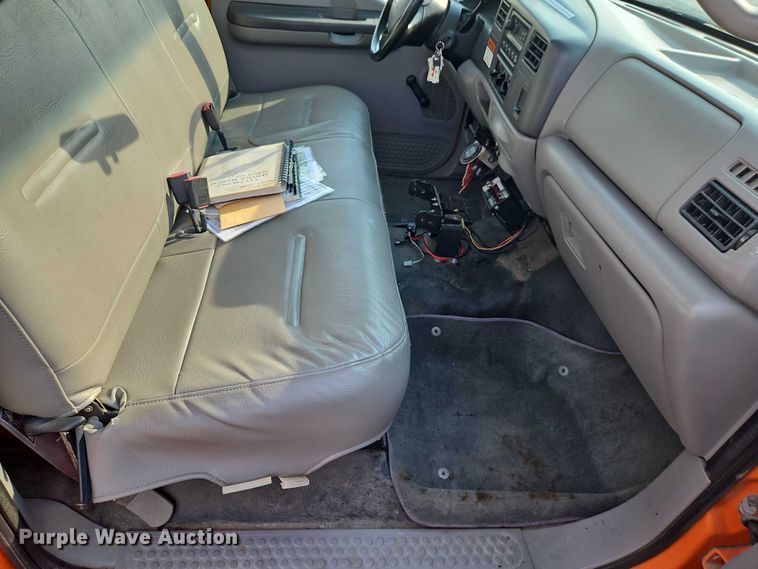 image for item DY8150 2000 Ford F550 bucket truck