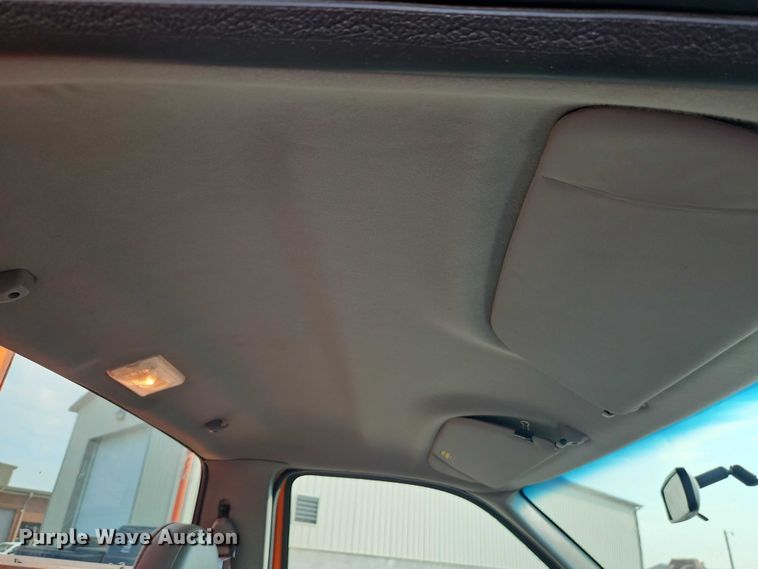 image for item DY8150 2000 Ford F550 bucket truck