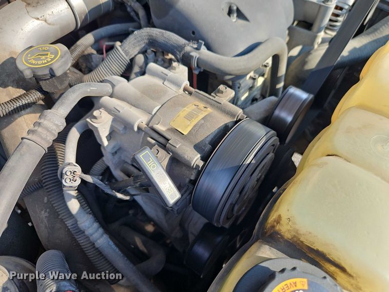 image for item DY8150 2000 Ford F550 bucket truck