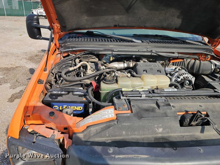 image for item DY8150 2000 Ford F550 bucket truck