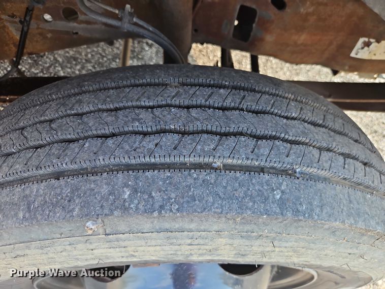 image for item DY8150 2000 Ford F550 bucket truck