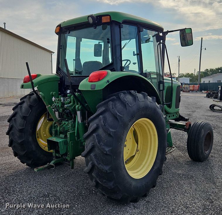 image for item DY8153 2007 John Deere 6415 tractor