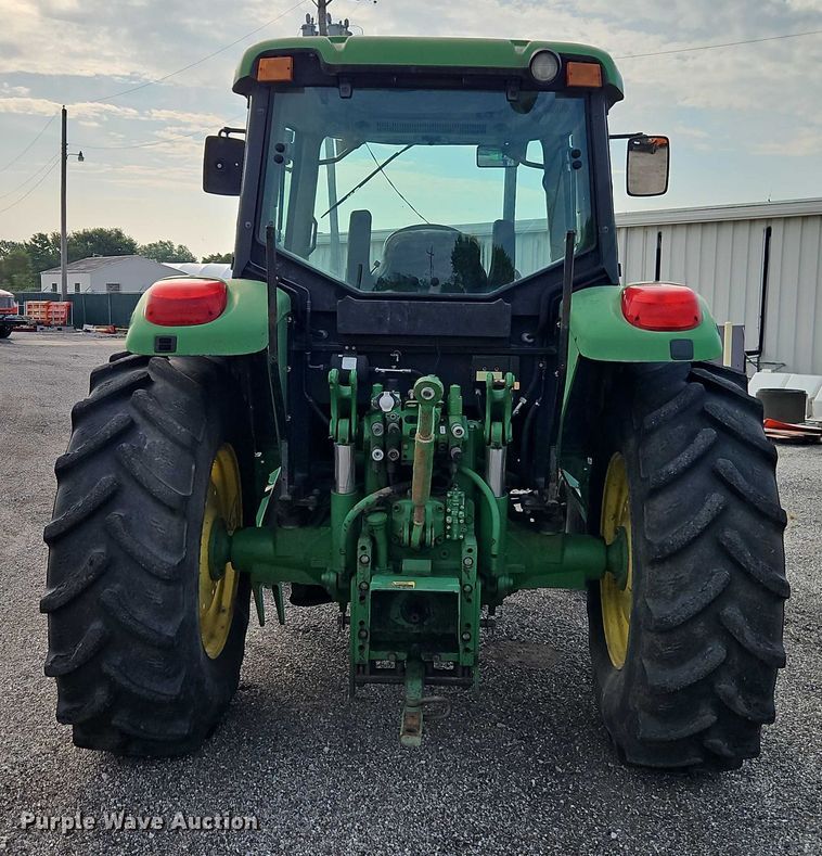 image for item DY8153 2007 John Deere 6415 tractor