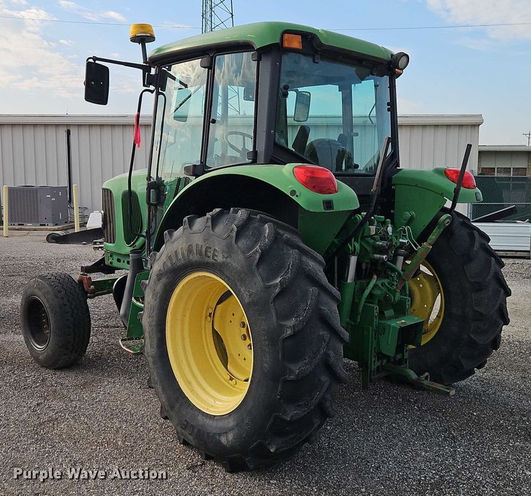 image for item DY8153 2007 John Deere 6415 tractor