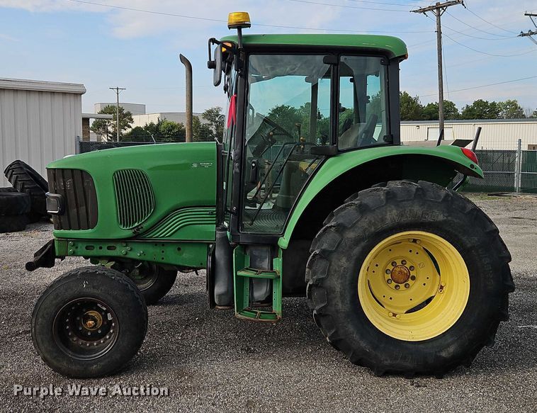 image for item DY8153 2007 John Deere 6415 tractor