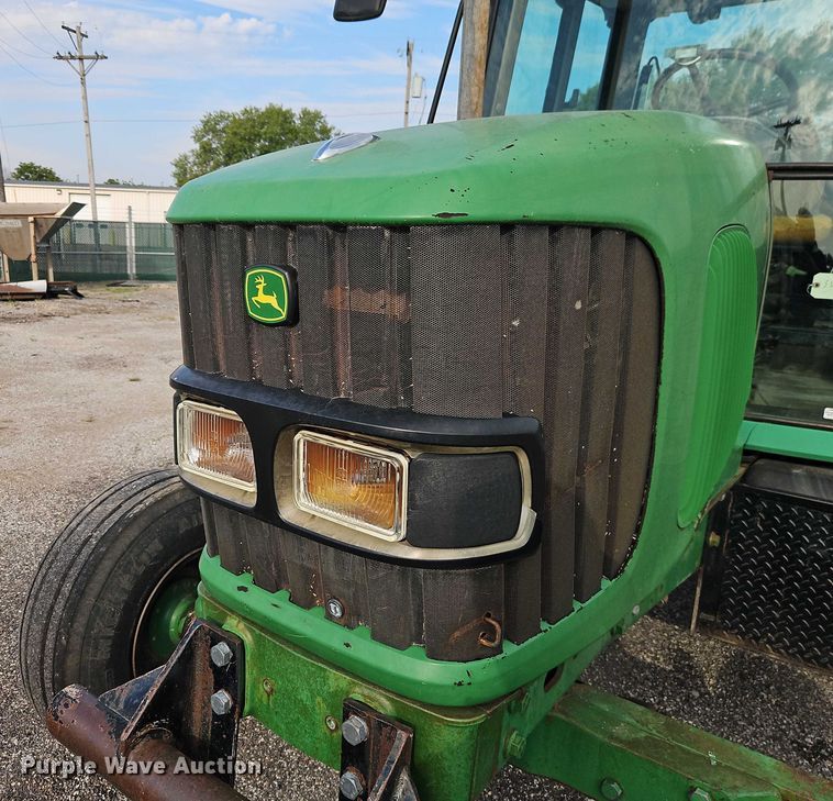 image for item DY8153 2007 John Deere 6415 tractor