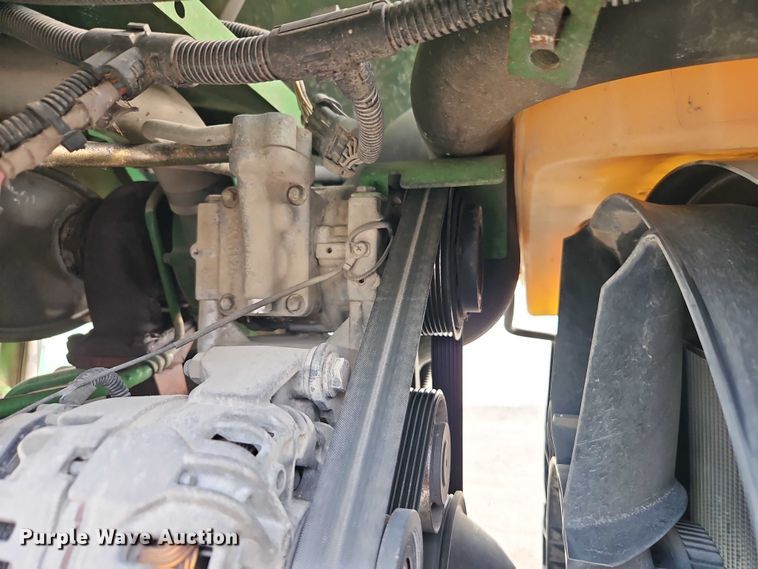 image for item DY8153 2007 John Deere 6415 tractor