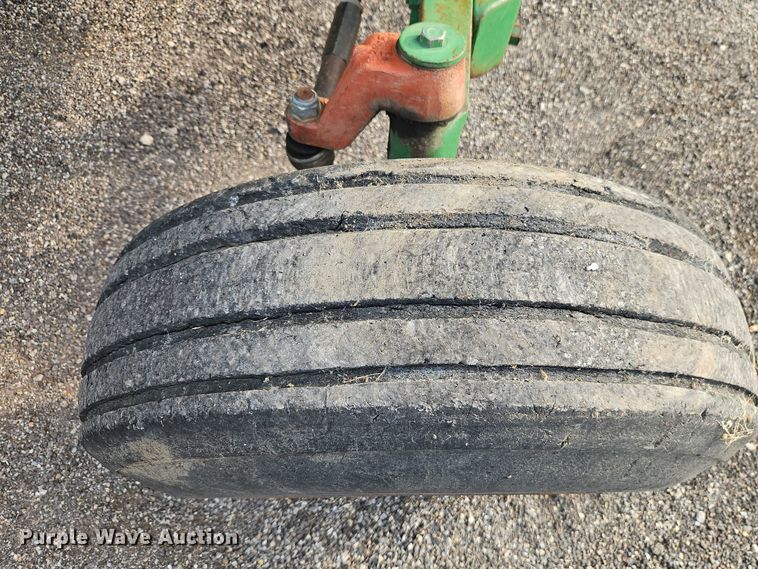 image for item DY8153 2007 John Deere 6415 tractor