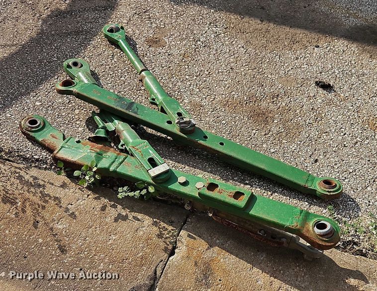 image for item DY8153 2007 John Deere 6415 tractor