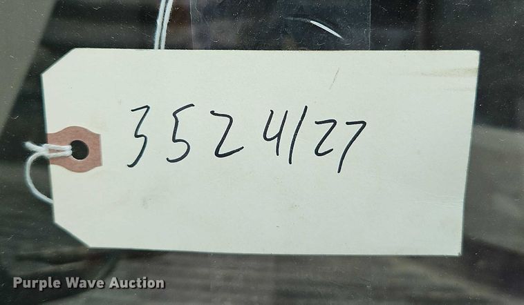 image for item DY8153 2007 John Deere 6415 tractor