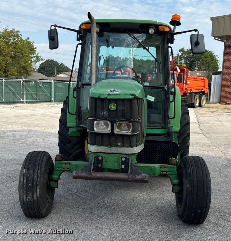 image for item DY8154 2007 John Deere 6415 tractor