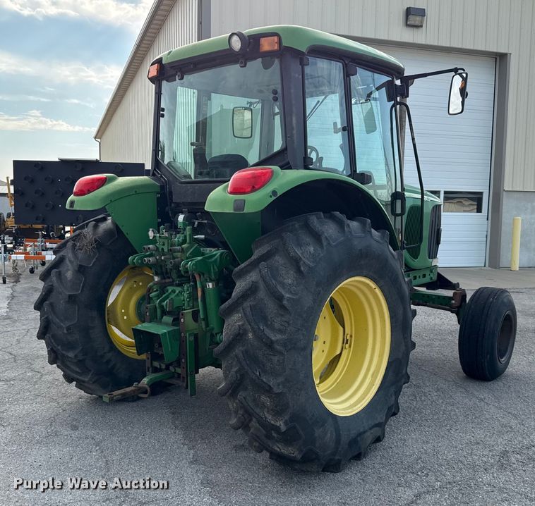 image for item DY8154 2007 John Deere 6415 tractor