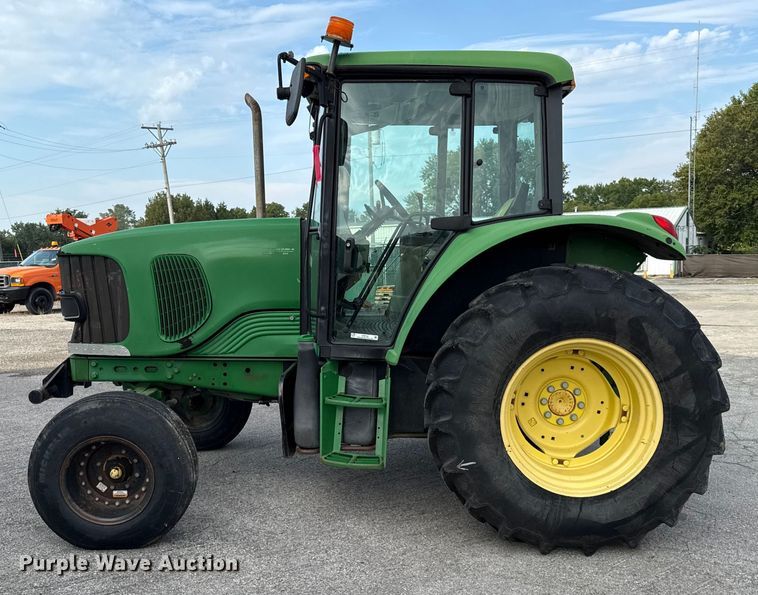 image for item DY8154 2007 John Deere 6415 tractor