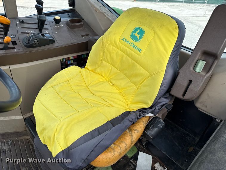 image for item DY8154 2007 John Deere 6415 tractor