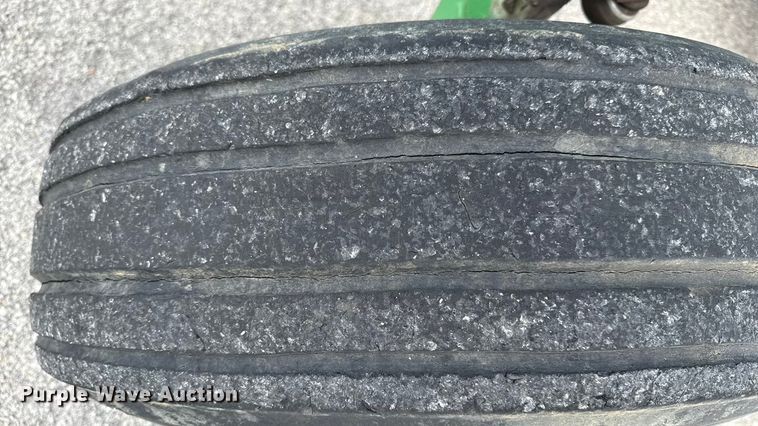 image for item DY8154 2007 John Deere 6415 tractor