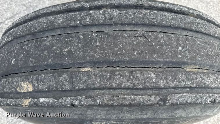 image for item DY8154 2007 John Deere 6415 tractor